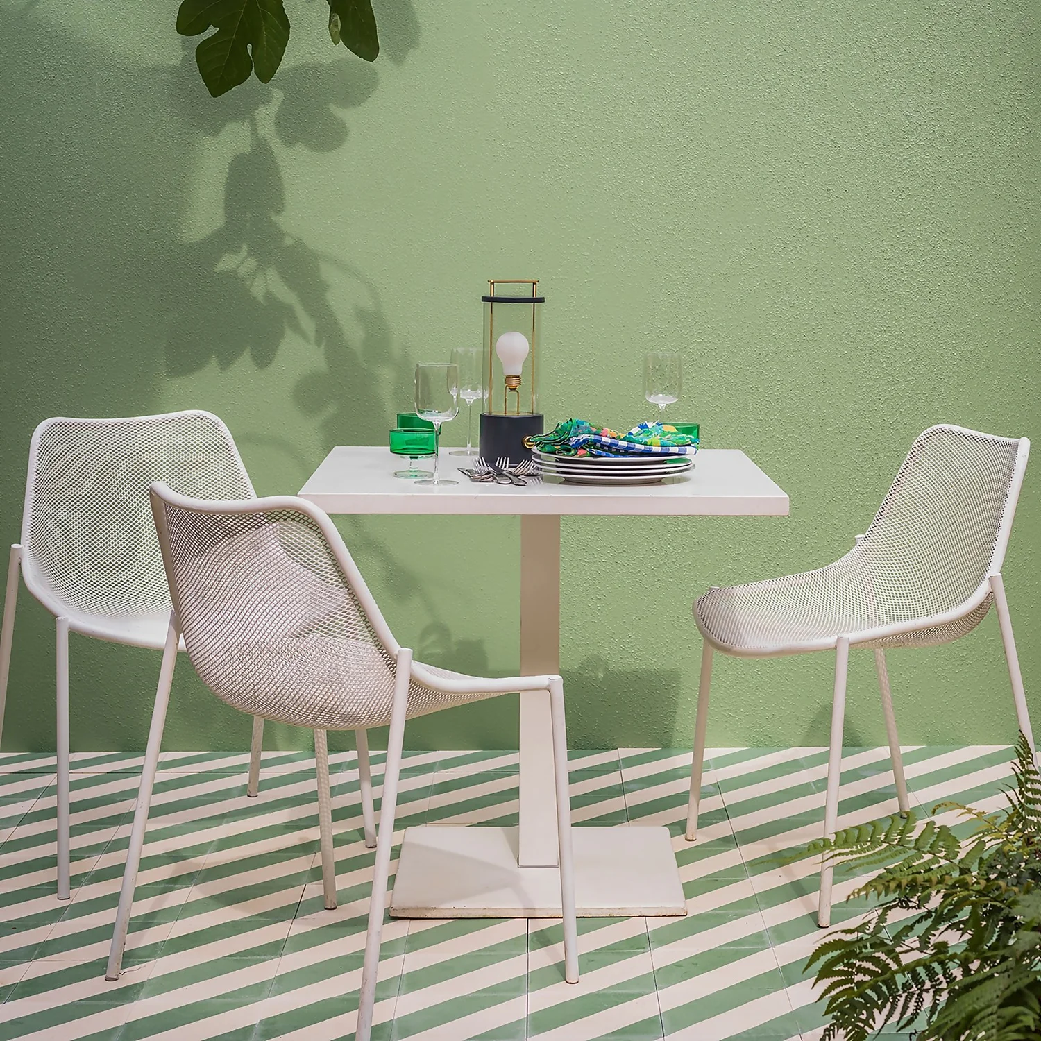 Farrow & Ball Exterior Masonry Paint Breakfast Room Green - 5L 4 Farrow & Ball Exterior Masonry Paint Breakfast Room Green - 5L - Image 2