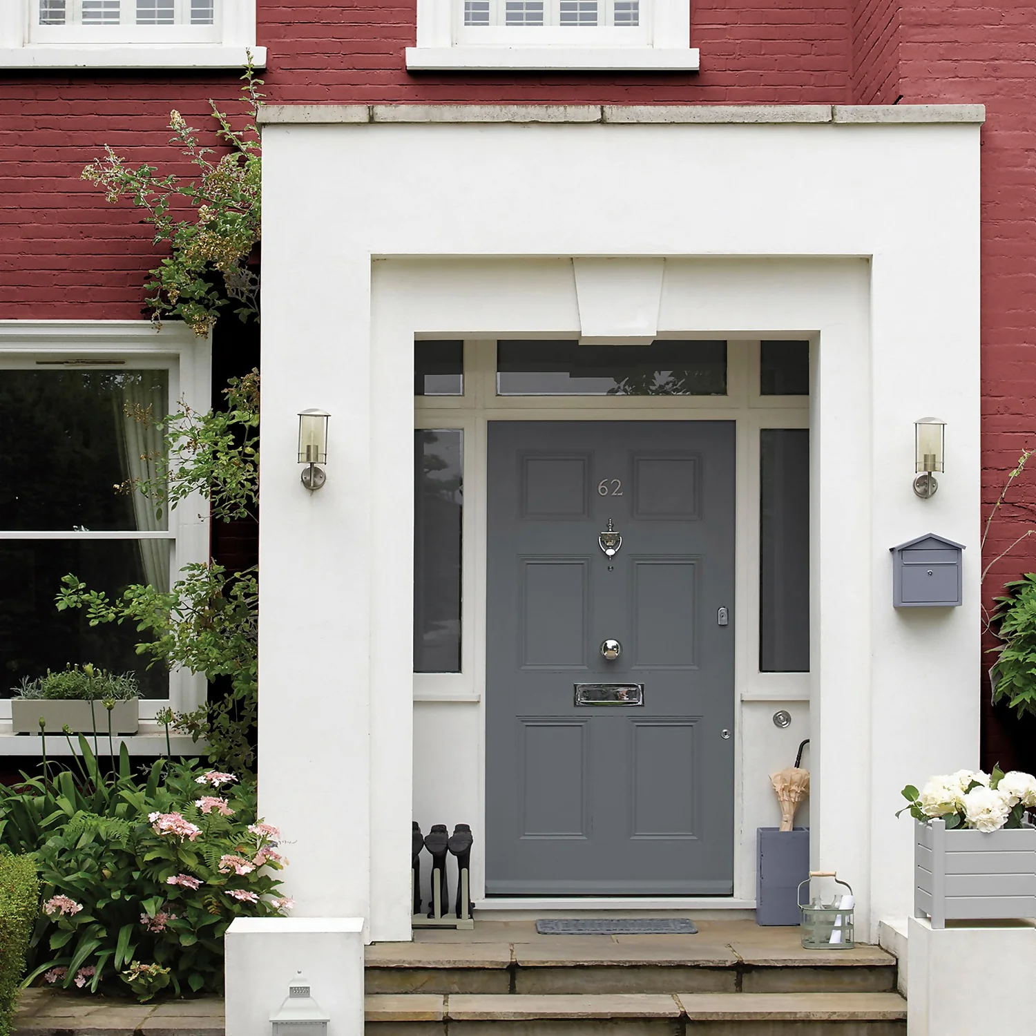 Sandtex® Ultra Smooth Masonry Paint Hot Brick - 2.5L 7 Sandtex® Ultra Smooth Masonry Paint Hot Brick - 2.5L - Image 5