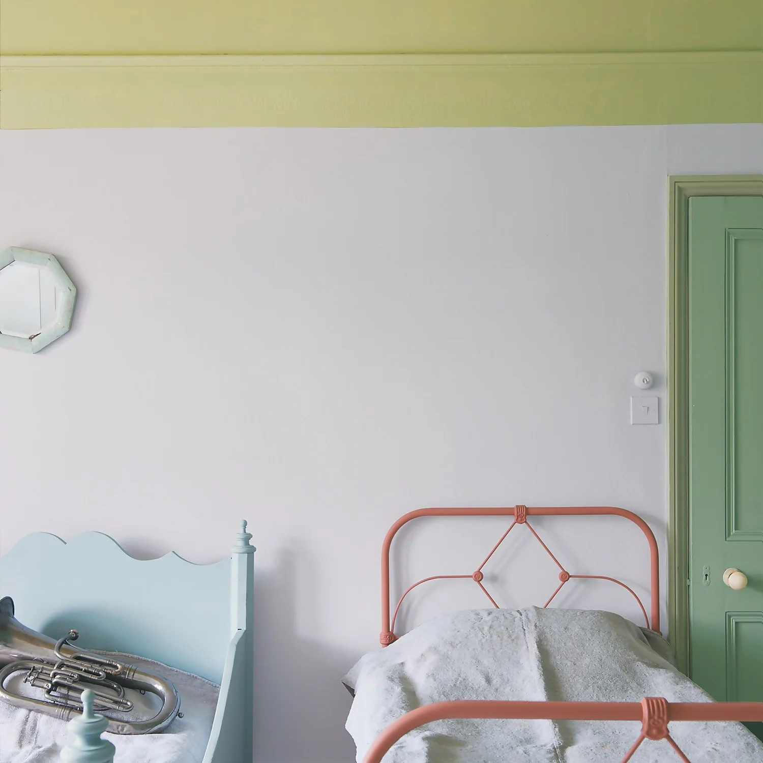 Farrow & Ball Modern Matt Emulsion Paint Calluna - 2.5L 4 Farrow & Ball Modern Matt Emulsion Paint Calluna - 2.5L - Image 2