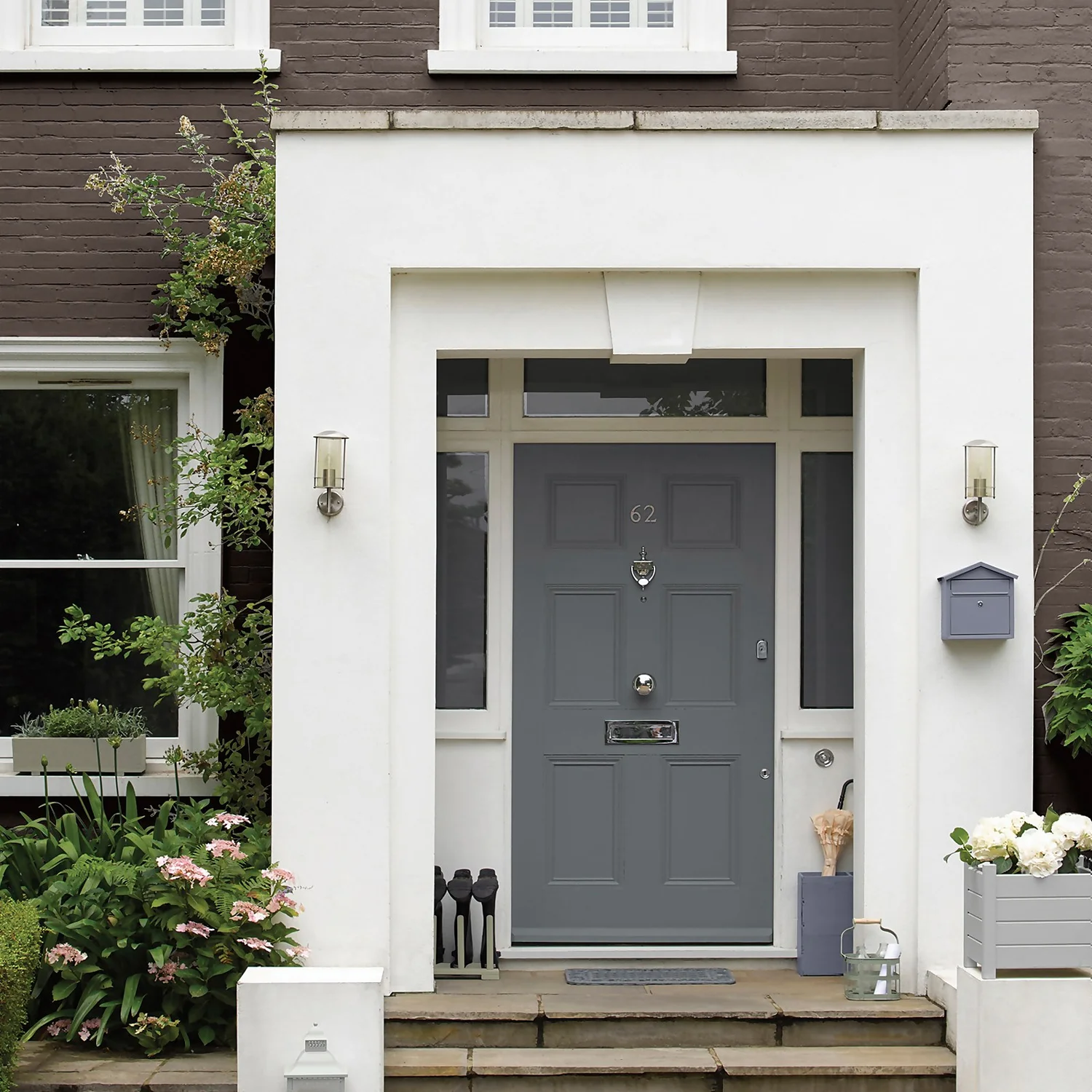 Sandtex® Ultra Smooth Masonry Paint Bitter Chocolate - 1L 7 Sandtex® Ultra Smooth Masonry Paint Bitter Chocolate - 1L - Image 5