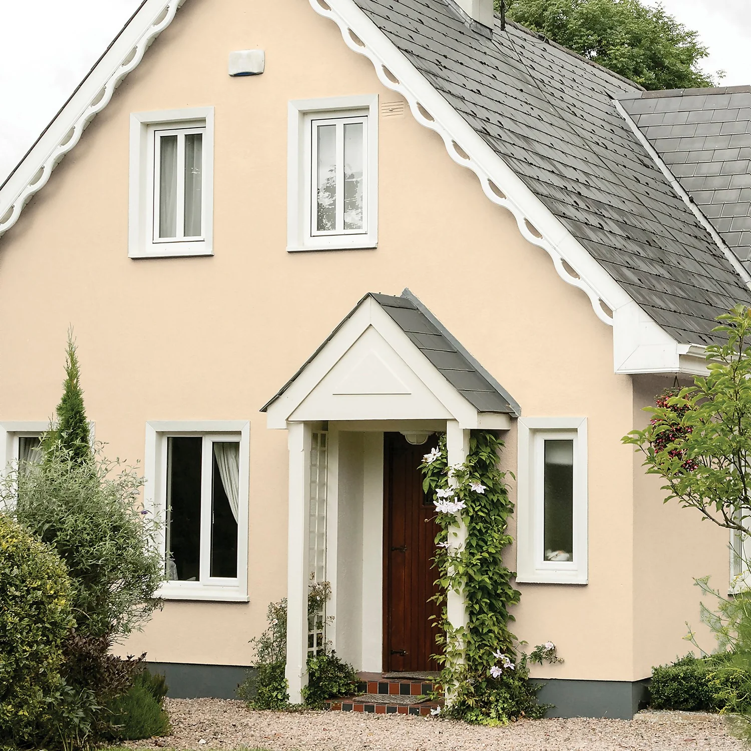 Sandtex® Ultra Smooth Masonry Paint Light Cream - 5L 4 Sandtex® Ultra Smooth Masonry Paint Light Cream - 5L - Image 2