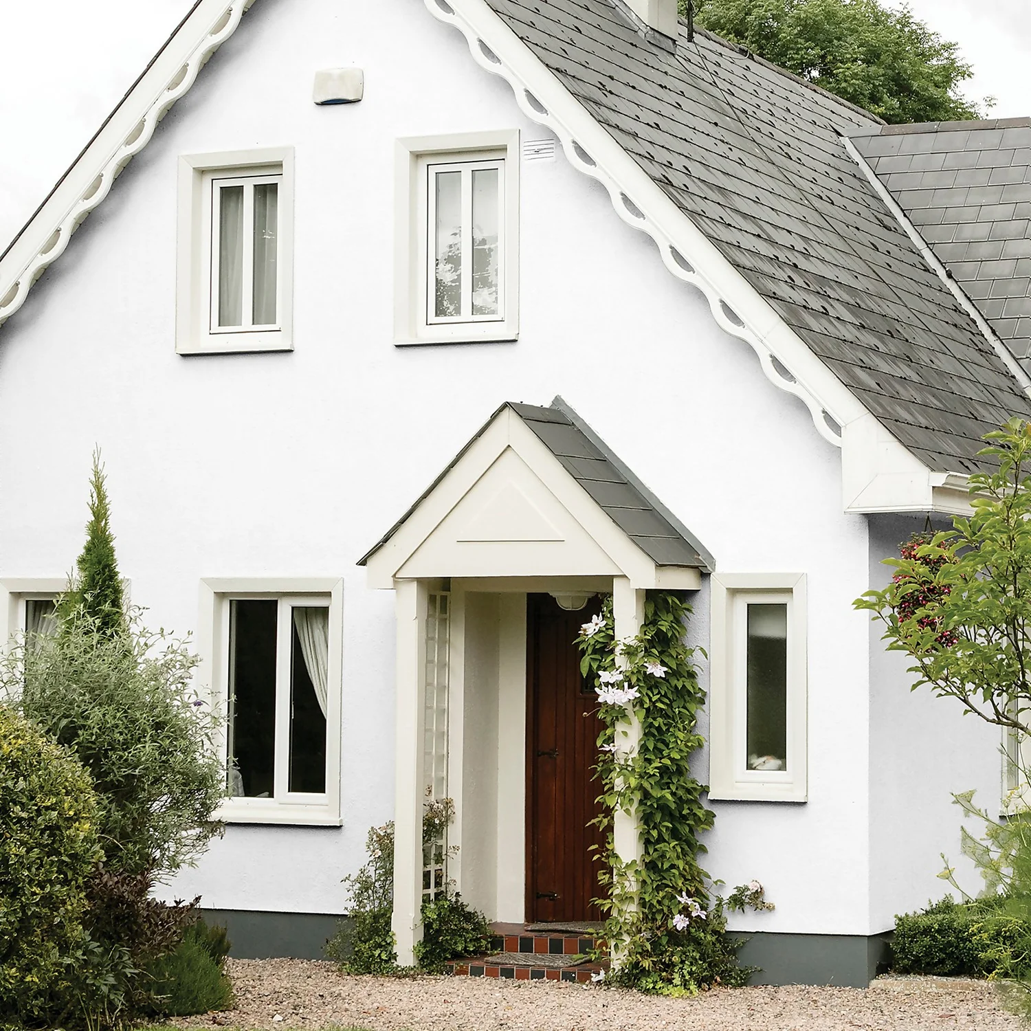 Sandtex® Textured Masonry Paint Pure Brilliant White - 10L 4 Sandtex® Textured Masonry Paint Pure Brilliant White - 10L - Image 2