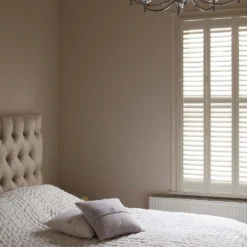 Farrow & Ball Full Gloss Paint Skimming Stone - 2.5L 9 Farrow & Ball Full Gloss Paint Skimming Stone - 2.5L -Laura Paint Shop 12808030 1604908134999115