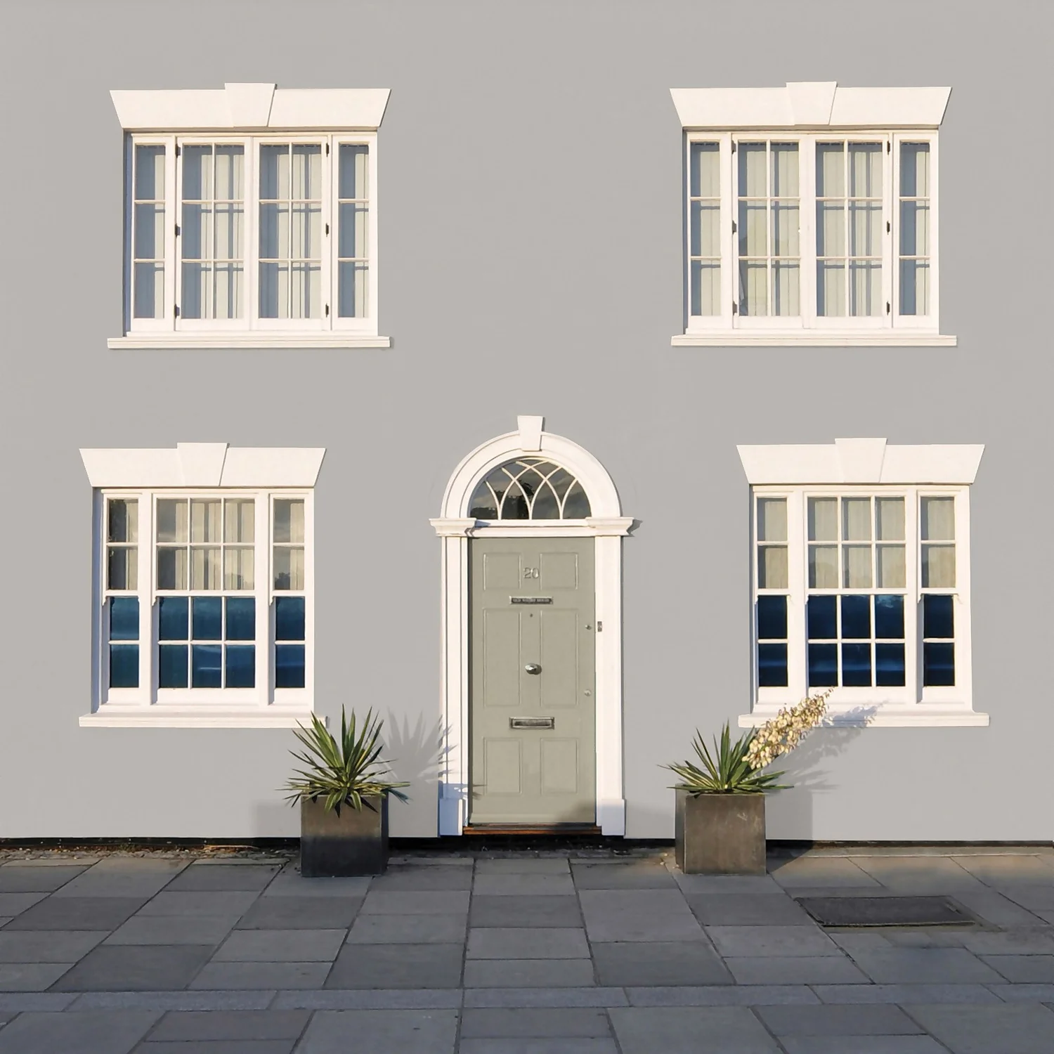 Sandtex Ultra Smooth Masonry Paint - Plymouth Grey - 150ml 8 Sandtex Ultra Smooth Masonry Paint - Plymouth Grey - 150ml - Image 6