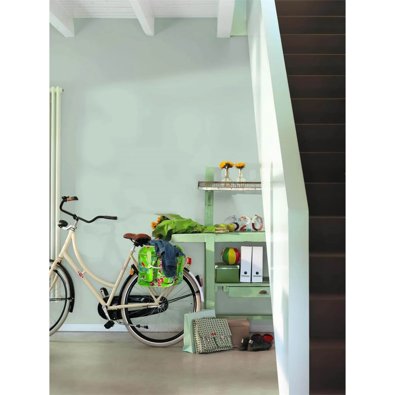 Dulux Matt Emulsion Paint Goose Down - 2.5L 10 Dulux Matt Emulsion Paint Goose Down - 2.5L - Image 8