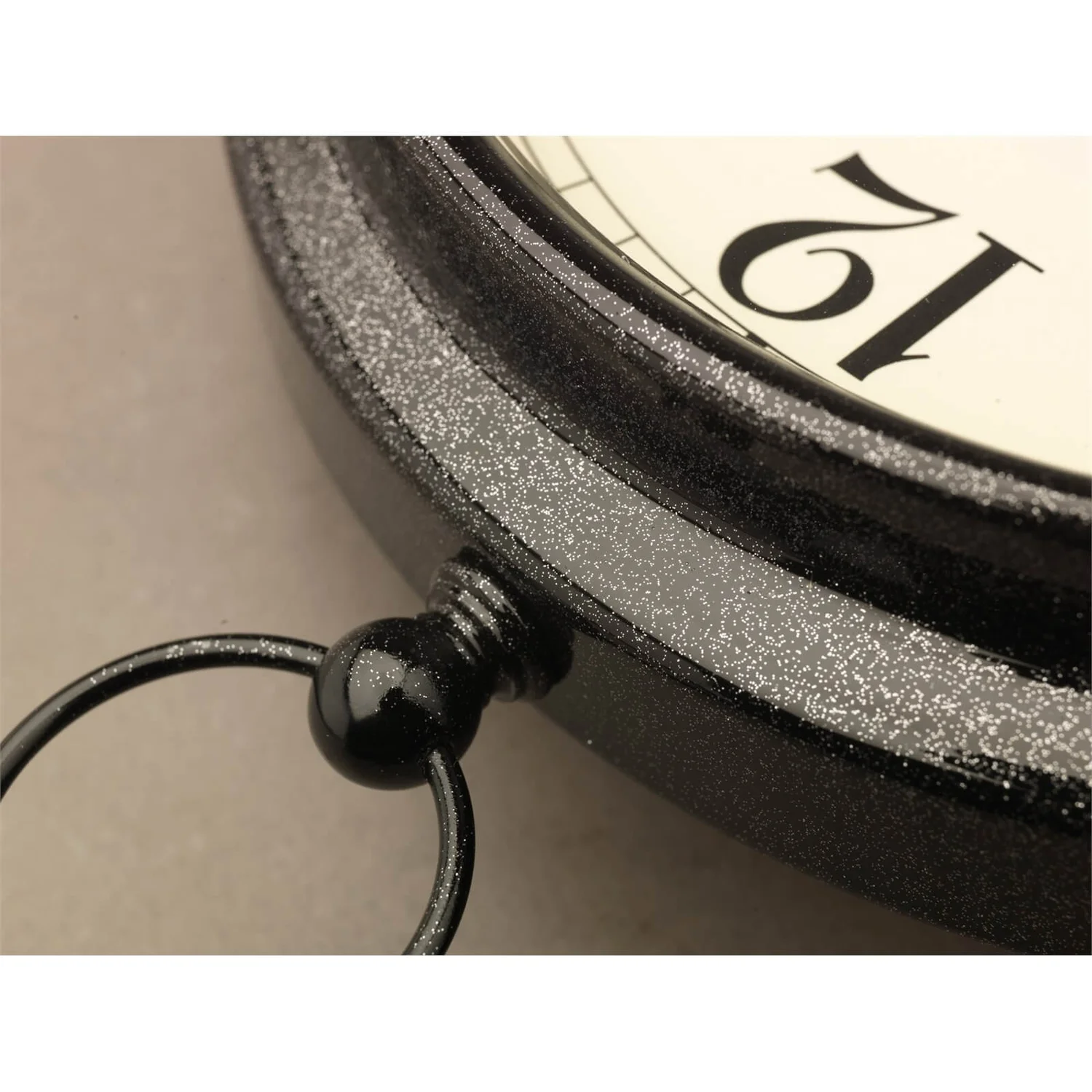 Rust-Oleum Glitter Silver Paint - 125ml 5 Rust-Oleum Glitter Silver Paint - 125ml - Image 3