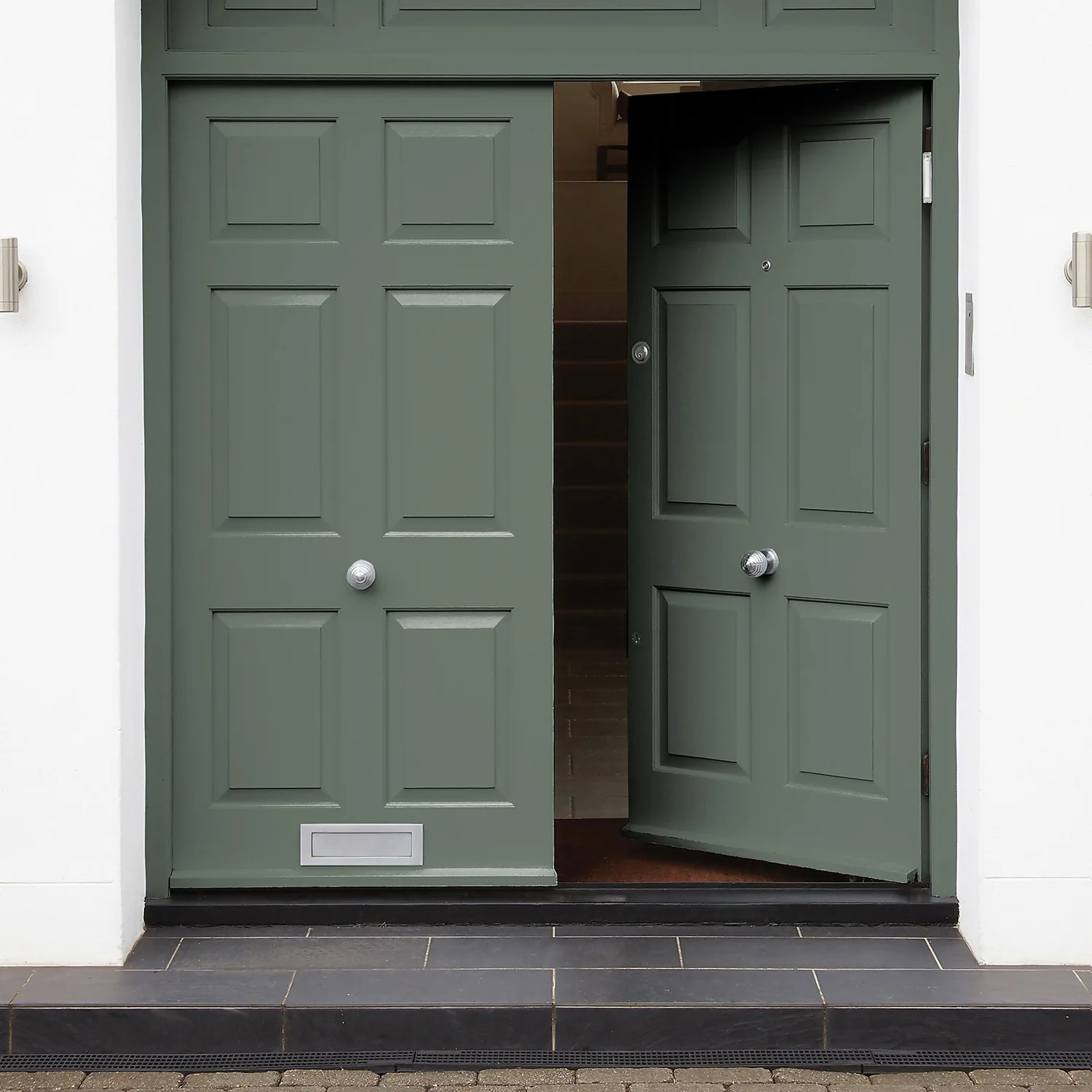 Sandtex® Exterior 10 Year Satin Paint Fern Canopy - 750ml 4 Sandtex® Exterior 10 Year Satin Paint Fern Canopy - 750ml - Image 2