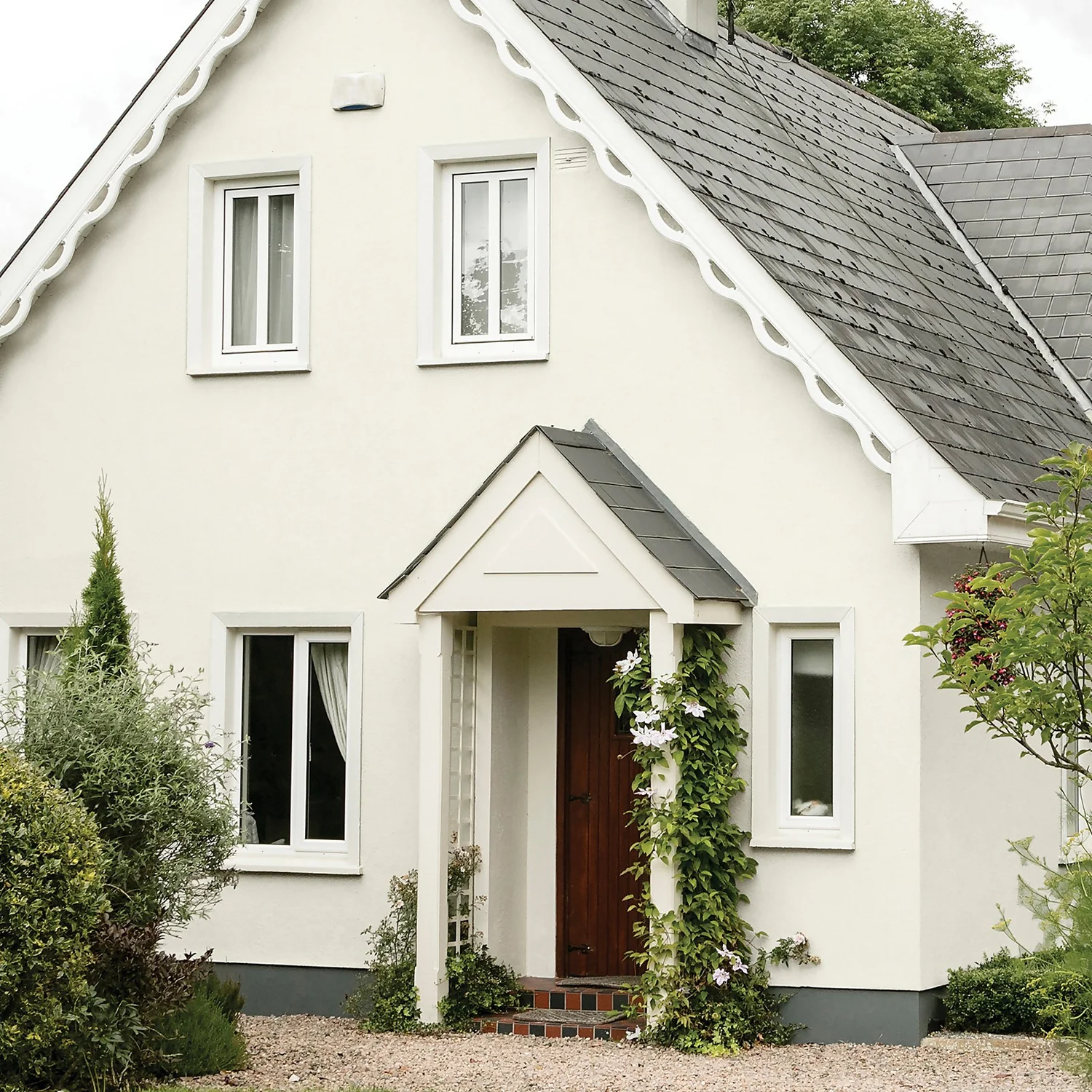 Sandtex® Ultra Smooth Masonry Paint Cotton Belt - 5L 4 Sandtex® Ultra Smooth Masonry Paint Cotton Belt - 5L - Image 2