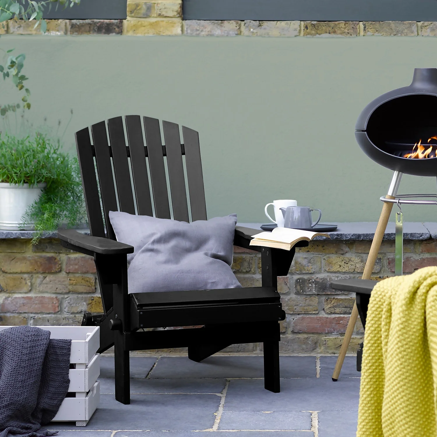 Sandtex® Rapid Dry Gloss Paint Black - 750ml 6 Sandtex® Rapid Dry Gloss Paint Black - 750ml - Image 4