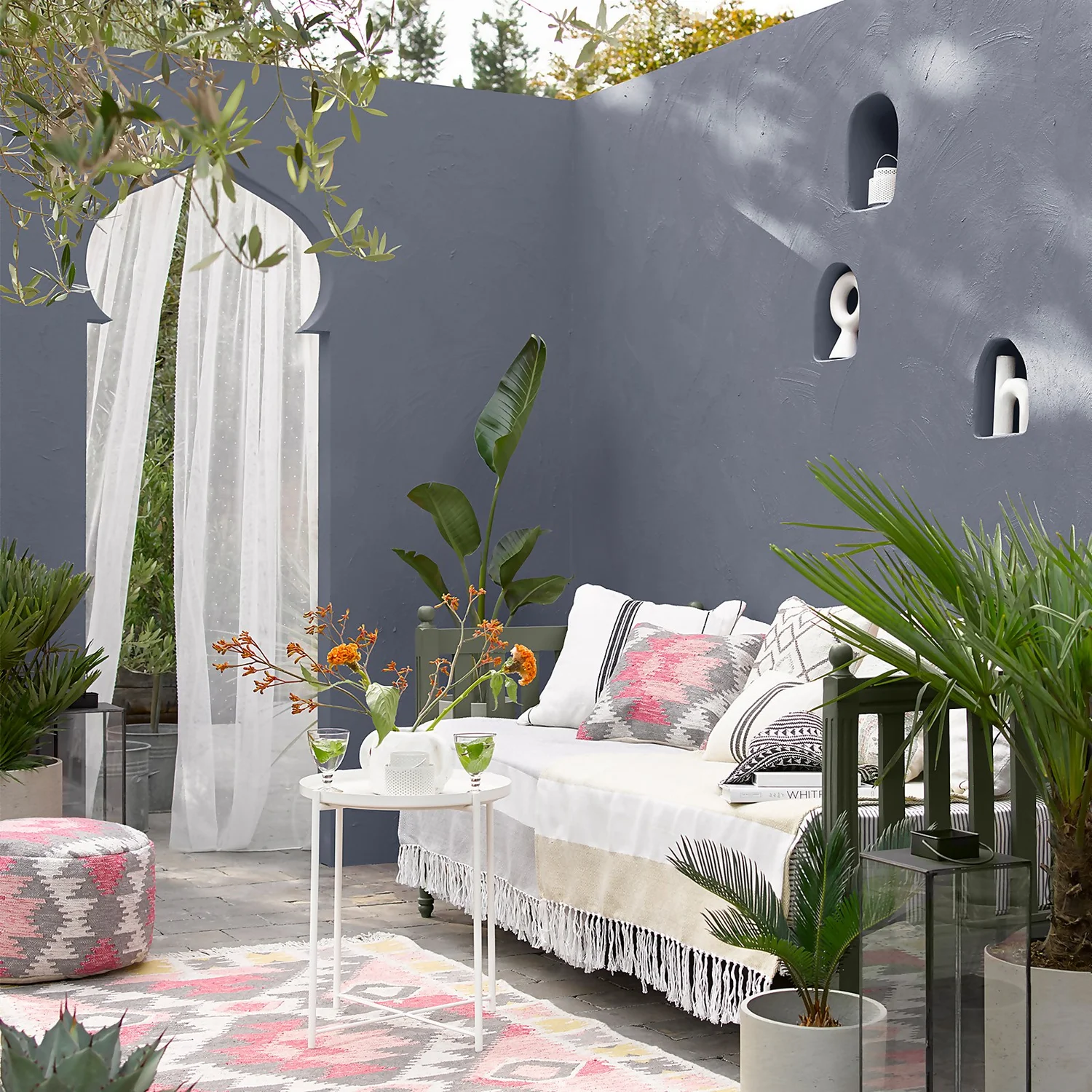 Sandtex® Ultra Smooth Masonry Paint Vermont Grey - 2.5L 5 Sandtex® Ultra Smooth Masonry Paint Vermont Grey - 2.5L - Image 3