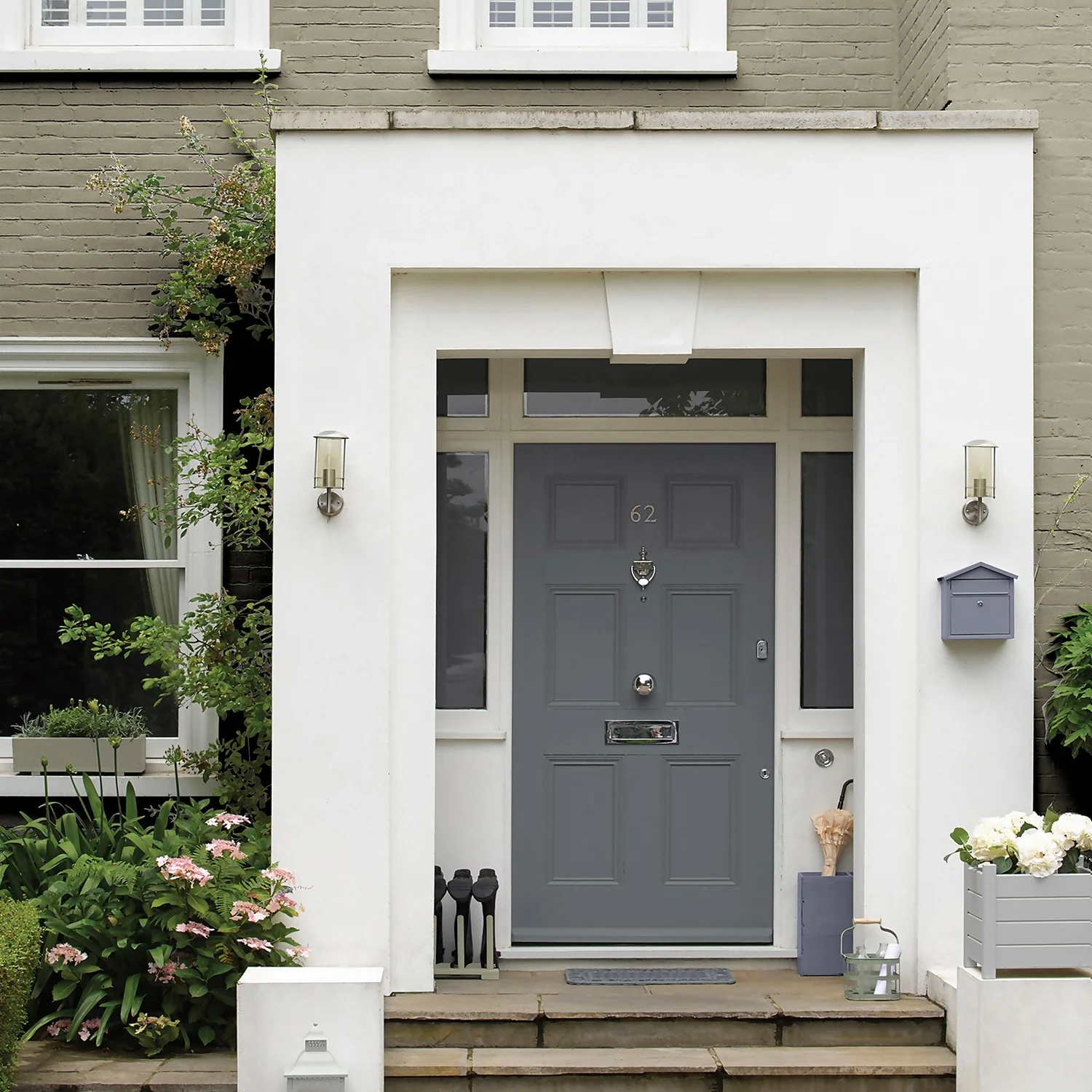 Sandtex Ultra Smooth Masonry Paint - French Grey - 150ml 7 Sandtex Ultra Smooth Masonry Paint - French Grey - 150ml - Image 5