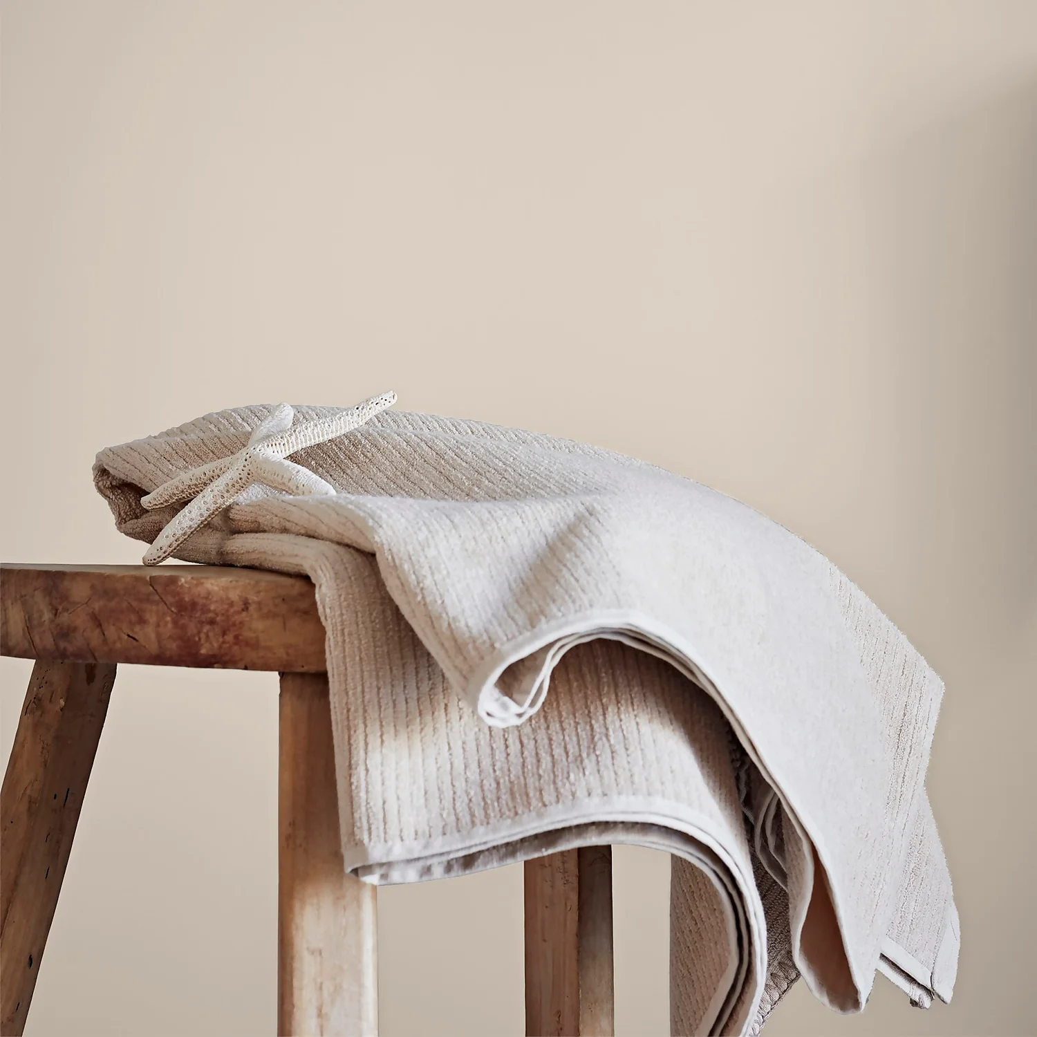 Crown Breatheasy Bathroom Mid Sheen Paint Wheatgrass - Tester 40ml 5 Crown Breatheasy Bathroom Mid Sheen Paint Wheatgrass - Tester 40ml - Image 3