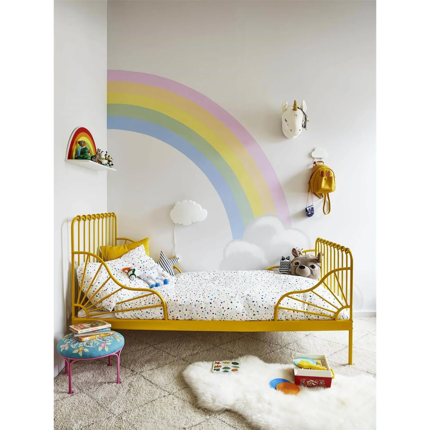 Dulux Easycare Washable & Tough Matt Paint White Mist - 2.5L 10 Dulux Easycare Washable & Tough Matt Paint White Mist - 2.5L - Image 8