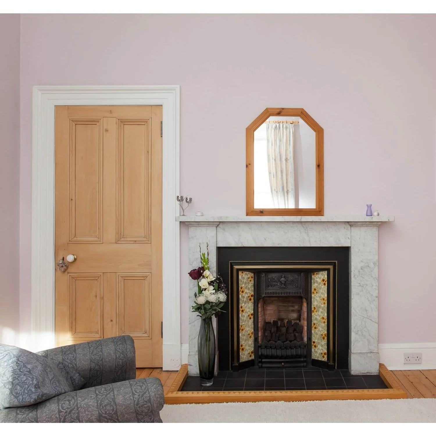 Craig & Rose 1829 Eggshell Paint Mackintosh Mauve - 2.5L 5 Craig & Rose 1829 Eggshell Paint Mackintosh Mauve - 2.5L - Image 3