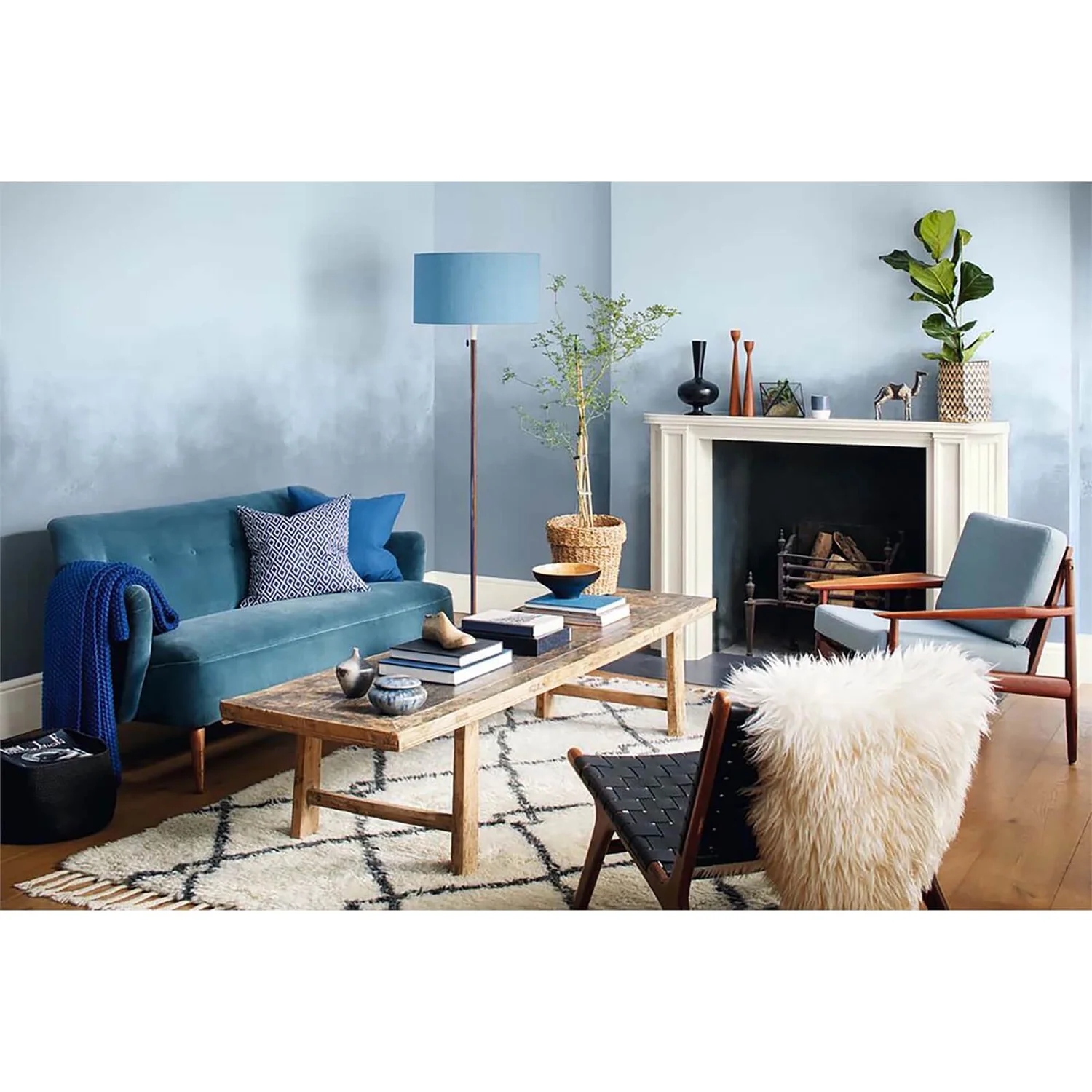 Dulux Easycare Bathroom Denim Drift Soft Sheen Paint - 2.5L 10 Dulux Easycare Bathroom Denim Drift Soft Sheen Paint - 2.5L - Image 8