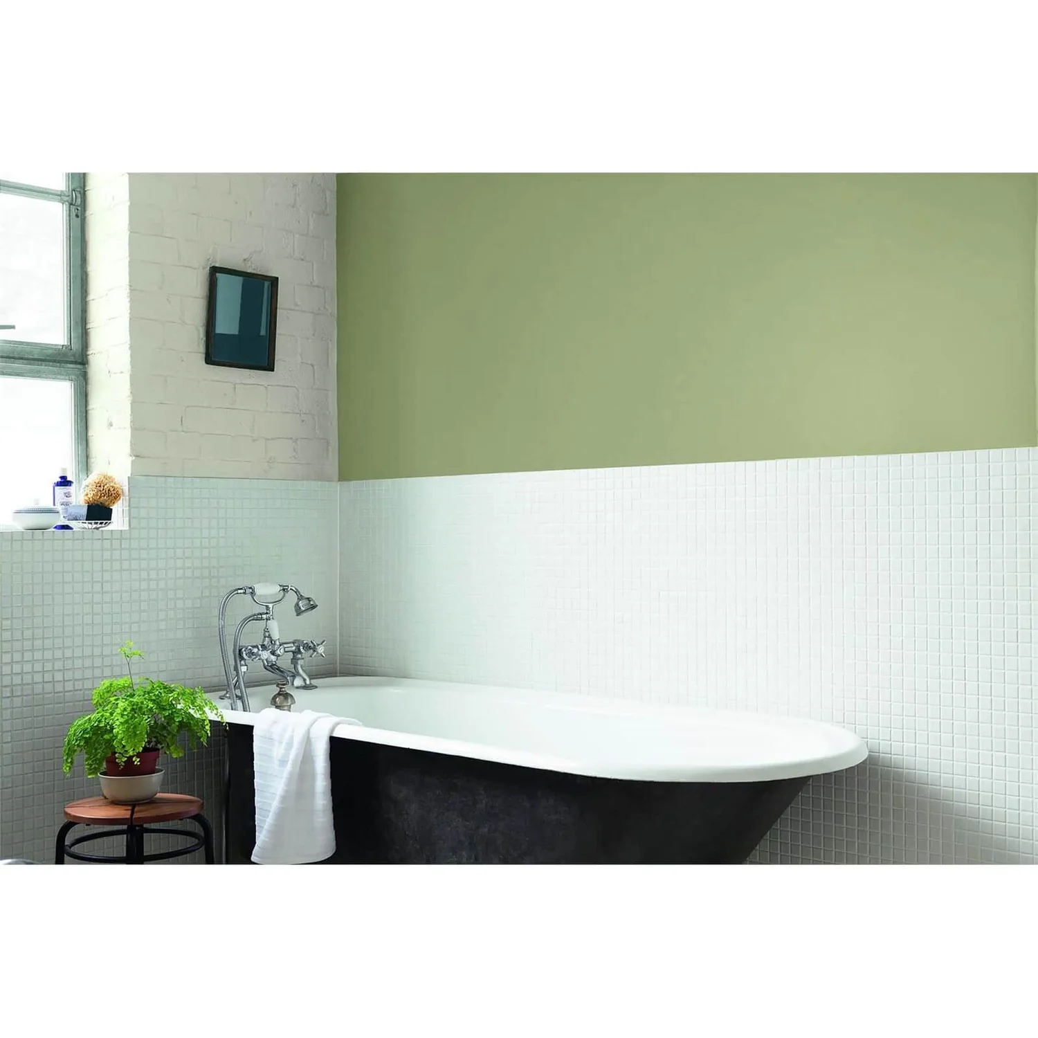Dulux Matt Emulsion Paint Overtly Olive - 2.5L 4 Dulux Matt Emulsion Paint Overtly Olive - 2.5L - Image 2