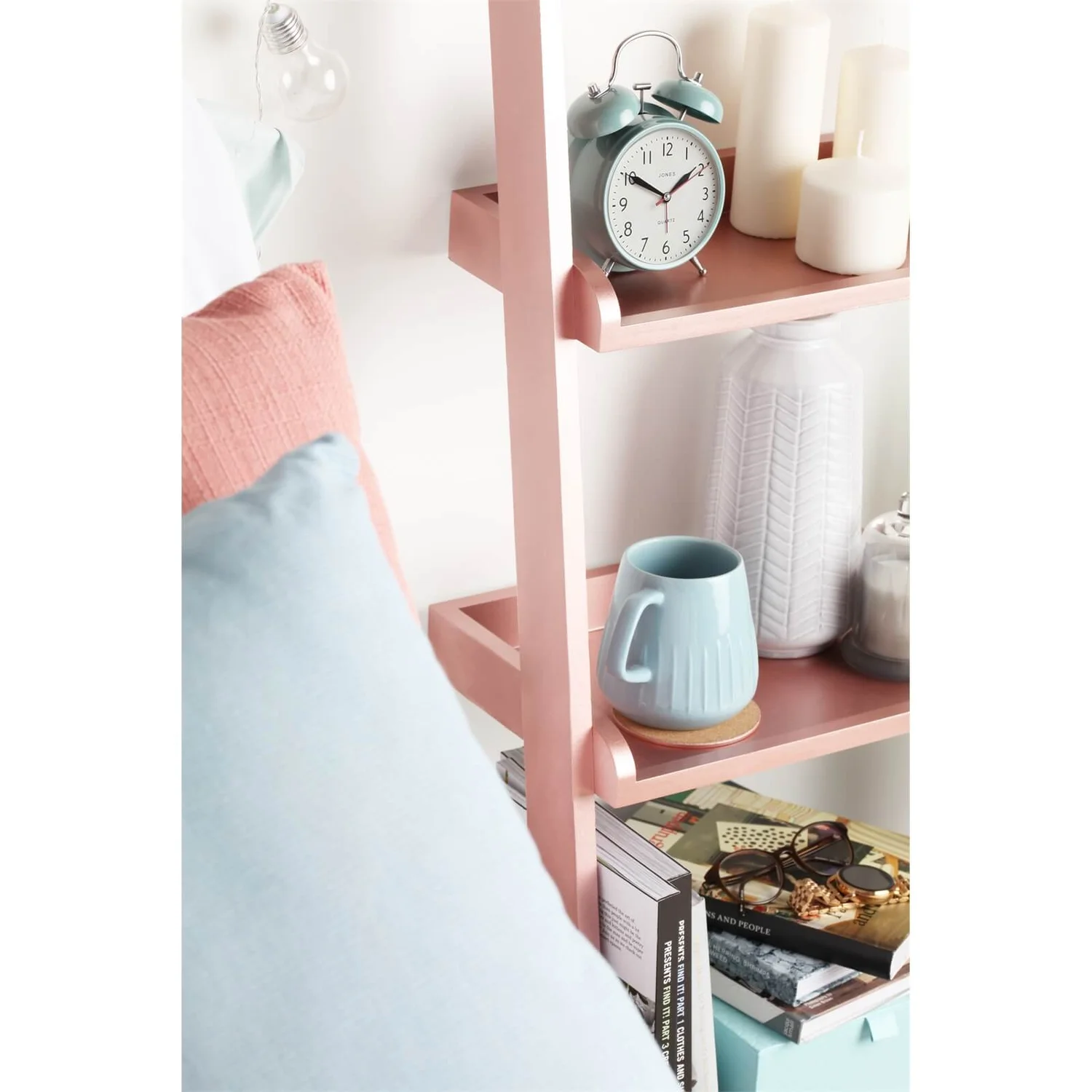 Rust-Oleum Spray Paint Metallic Rose Gold - 400ml 6 Rust-Oleum Spray Paint Metallic Rose Gold - 400ml - Image 4