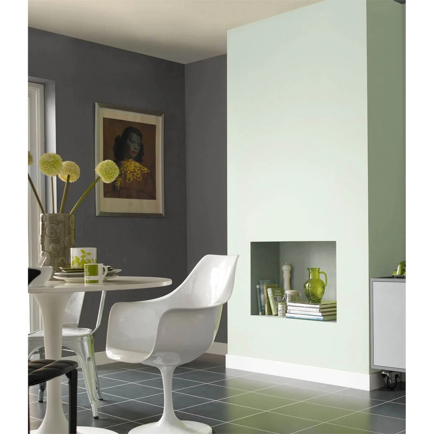 Crown Easyclean® Washable & Wipeable Multi Surface Matt Paint Botanical Extract® - 2.5L 4 Crown Easyclean® Washable & Wipeable Multi Surface Matt Paint Botanical Extract® - 2.5L - Image 2