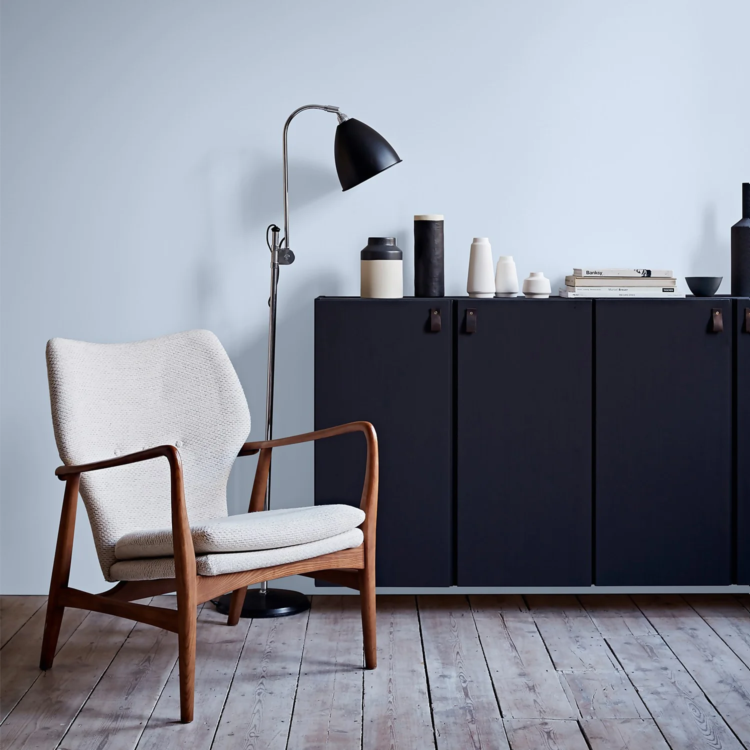 Crown Easyclean® Washable & Wipeable Multi Surface Matt Paint Moonlight Bay® 2- .5L 6 Crown Easyclean® Washable & Wipeable Multi Surface Matt Paint Moonlight Bay® 2- .5L - Image 4