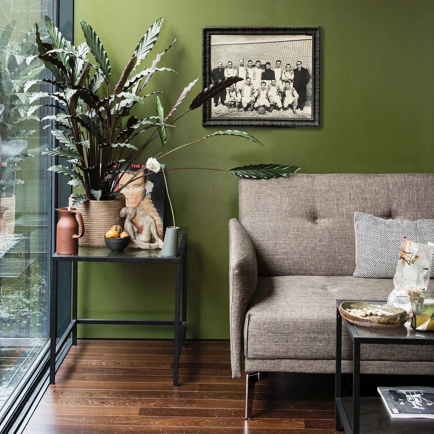 Farrow & Ball Modern Matt Emulsion Paint Bancha - 2.5L 4 Farrow & Ball Modern Matt Emulsion Paint Bancha - 2.5L - Image 2