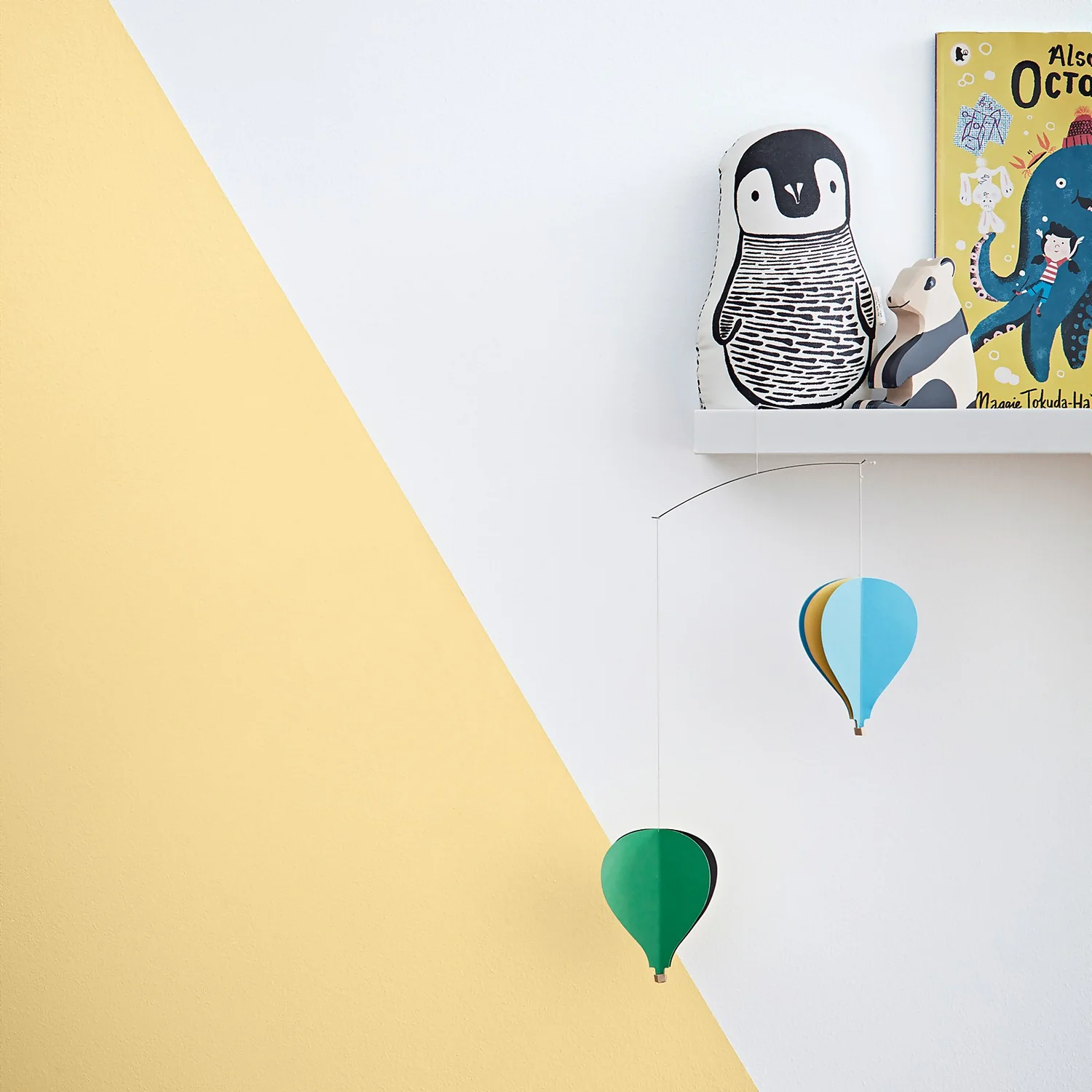 Crown Walls & Ceilings Matt Emulsion Paint Sunrise - 2.5L 5 Crown Walls & Ceilings Matt Emulsion Paint Sunrise - 2.5L - Image 3