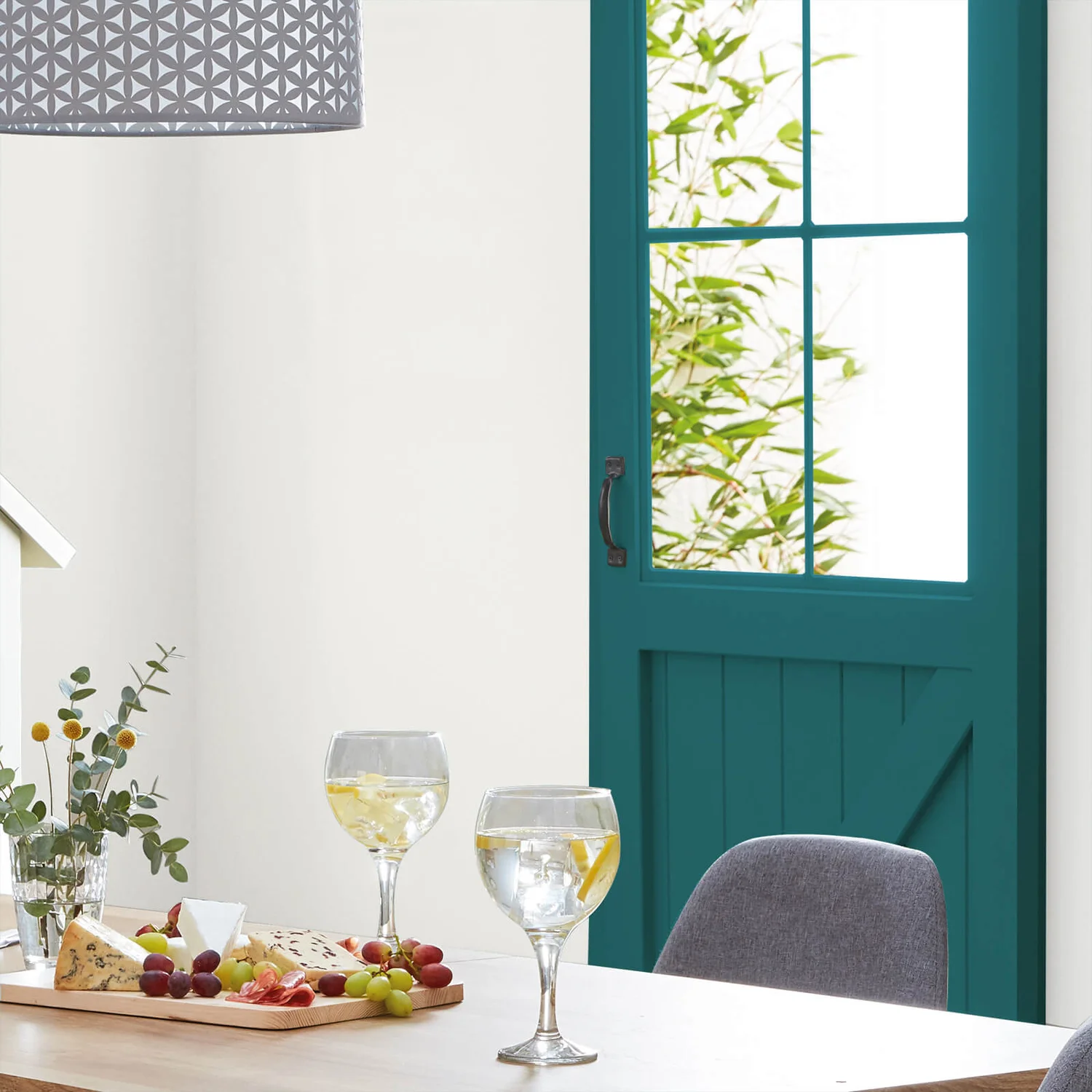 Homebase Interior Quick Dry Gloss Paint Teal - 750ml 5 Homebase Interior Quick Dry Gloss Paint Teal - 750ml - Image 3