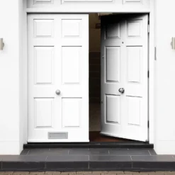 Sandtex® Exterior 10 Year Gloss Paint Pure Brilliant White - 2.5L 11 Sandtex® Exterior 10 Year Gloss Paint Pure Brilliant White - 2.5L -Laura Paint Shop 12837552 1134872087484890