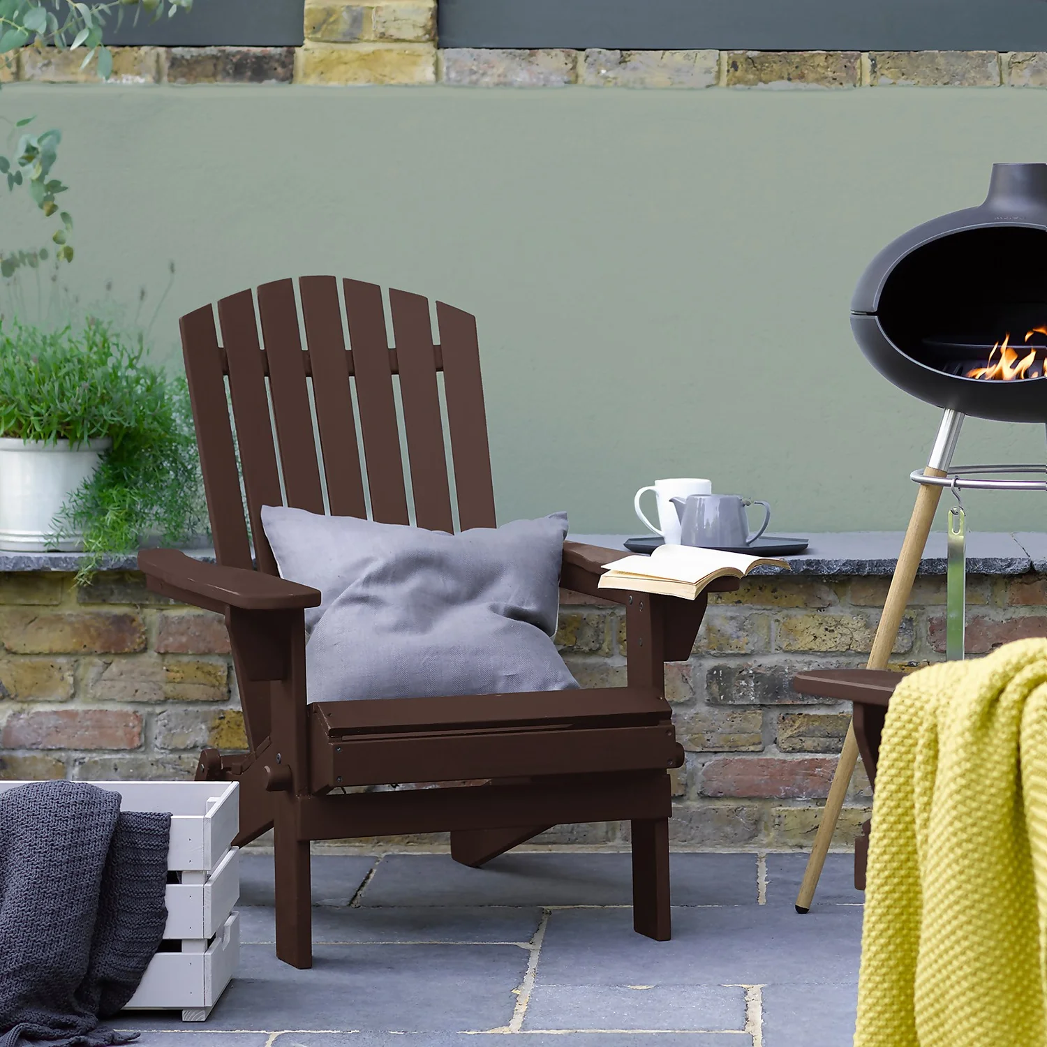 Sandtex® Exterior 10 Year Gloss Paint Chestnut Brown - 750ml 6 Sandtex® Exterior 10 Year Gloss Paint Chestnut Brown - 750ml - Image 4