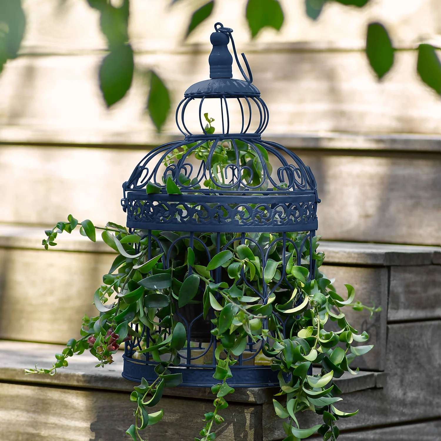 Sandtex® Exterior 10 Year Gloss Paint Oxford Blue - 750ml 5 Sandtex® Exterior 10 Year Gloss Paint Oxford Blue - 750ml - Image 3