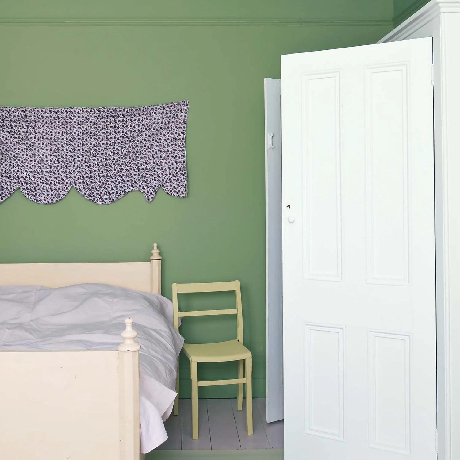 Farrow & Ball Full Gloss Paint Dimity - 750ml 6 Farrow & Ball Full Gloss Paint Dimity - 750ml - Image 4