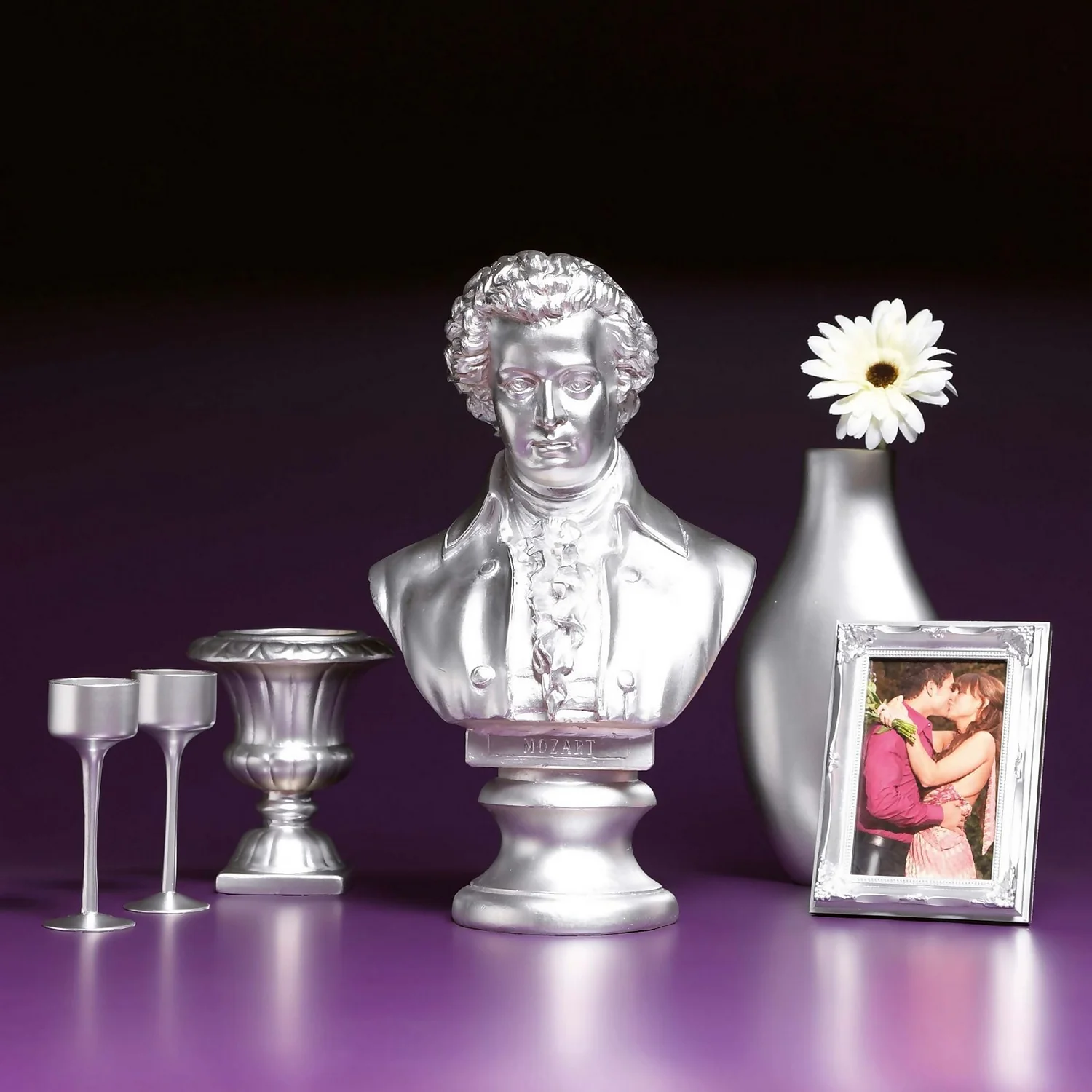 Rust-Oleum Metallic Brilliant Finish - Chrome Spray Paint - 400ml 4 Rust-Oleum Metallic Brilliant Finish - Chrome Spray Paint - 400ml - Image 2