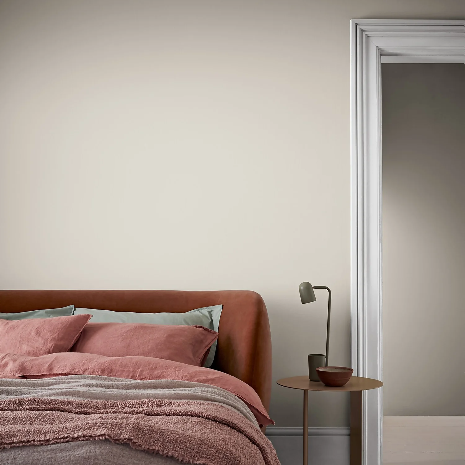 Crown Walls & Ceilings Matt Emulsion Paint Snowfall - 2.5L 4 Crown Walls & Ceilings Matt Emulsion Paint Snowfall - 2.5L - Image 2