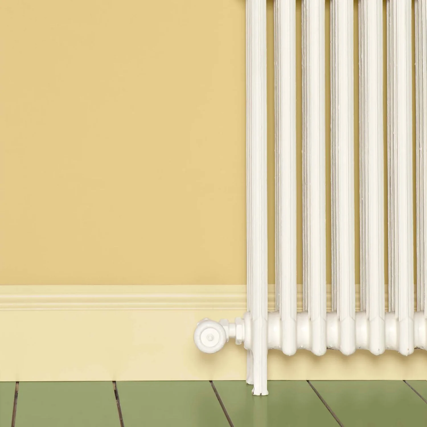 Farrow & Ball Full Gloss Paint Dorset Cream - 2.5L 6 Farrow & Ball Full Gloss Paint Dorset Cream - 2.5L - Image 4