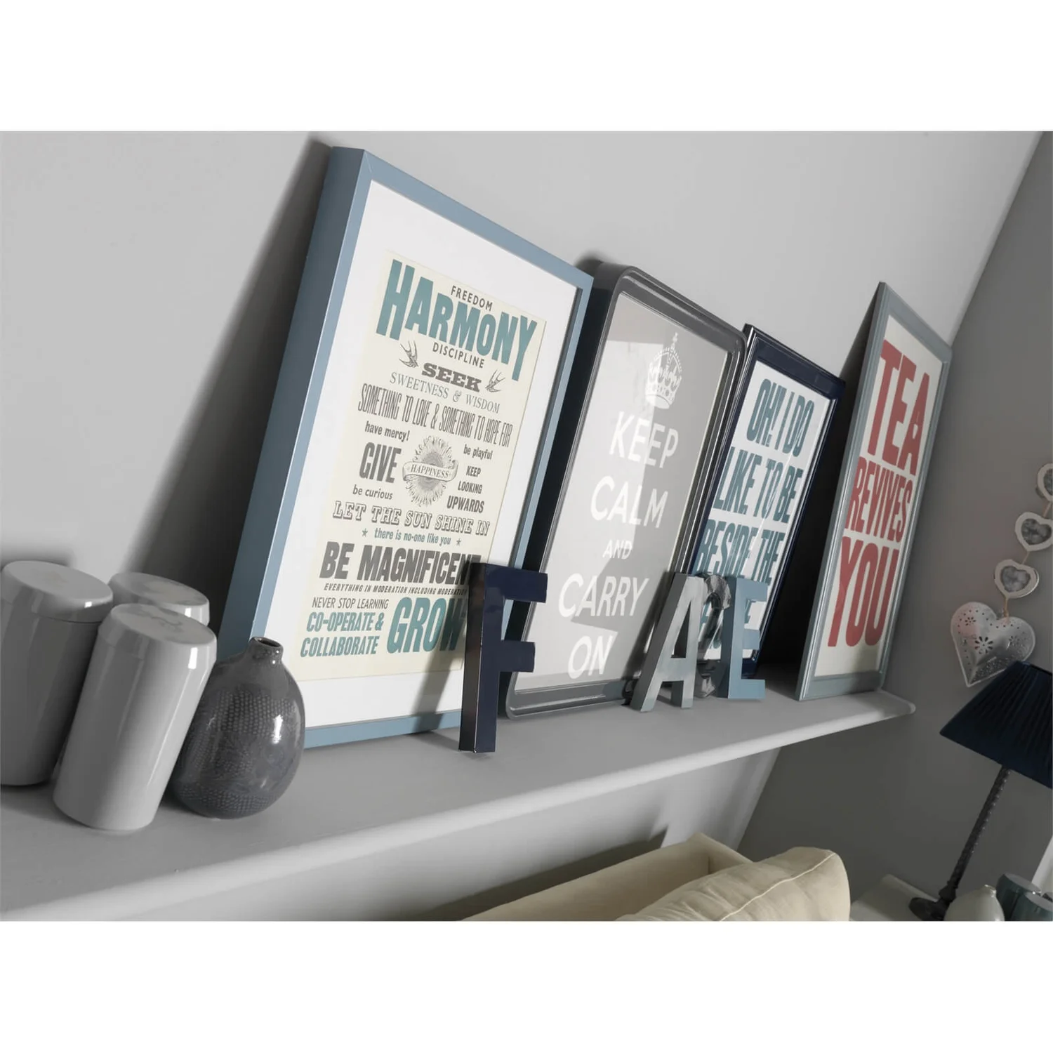 Rust-Oleum Gloss Spray Paint - Dark Grey - 400ml 4 Rust-Oleum Gloss Spray Paint - Dark Grey - 400ml - Image 2