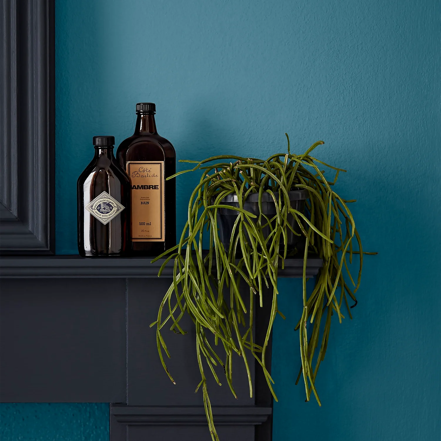 Crown Easyclean® Mouldguard+ Bathroom Mid Sheen Washable Multi Surface Paint Teal® - 2.5L 5 Crown Easyclean® Mouldguard+ Bathroom Mid Sheen Washable Multi Surface Paint Teal® - 2.5L - Image 3