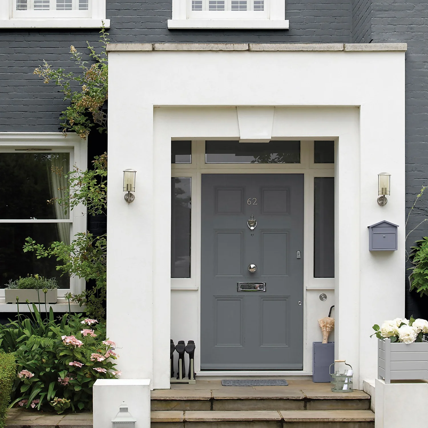 Sandtex® Ultra Smooth Masonry Paint Slate Grey - 10L 7 Sandtex® Ultra Smooth Masonry Paint Slate Grey - 10L - Image 5