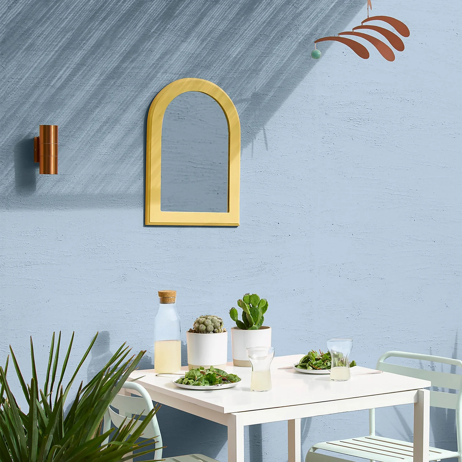 Sandtex® Ultra Smooth Masonry Paint Morning Sky - 5L 6 Sandtex® Ultra Smooth Masonry Paint Morning Sky - 5L - Image 4