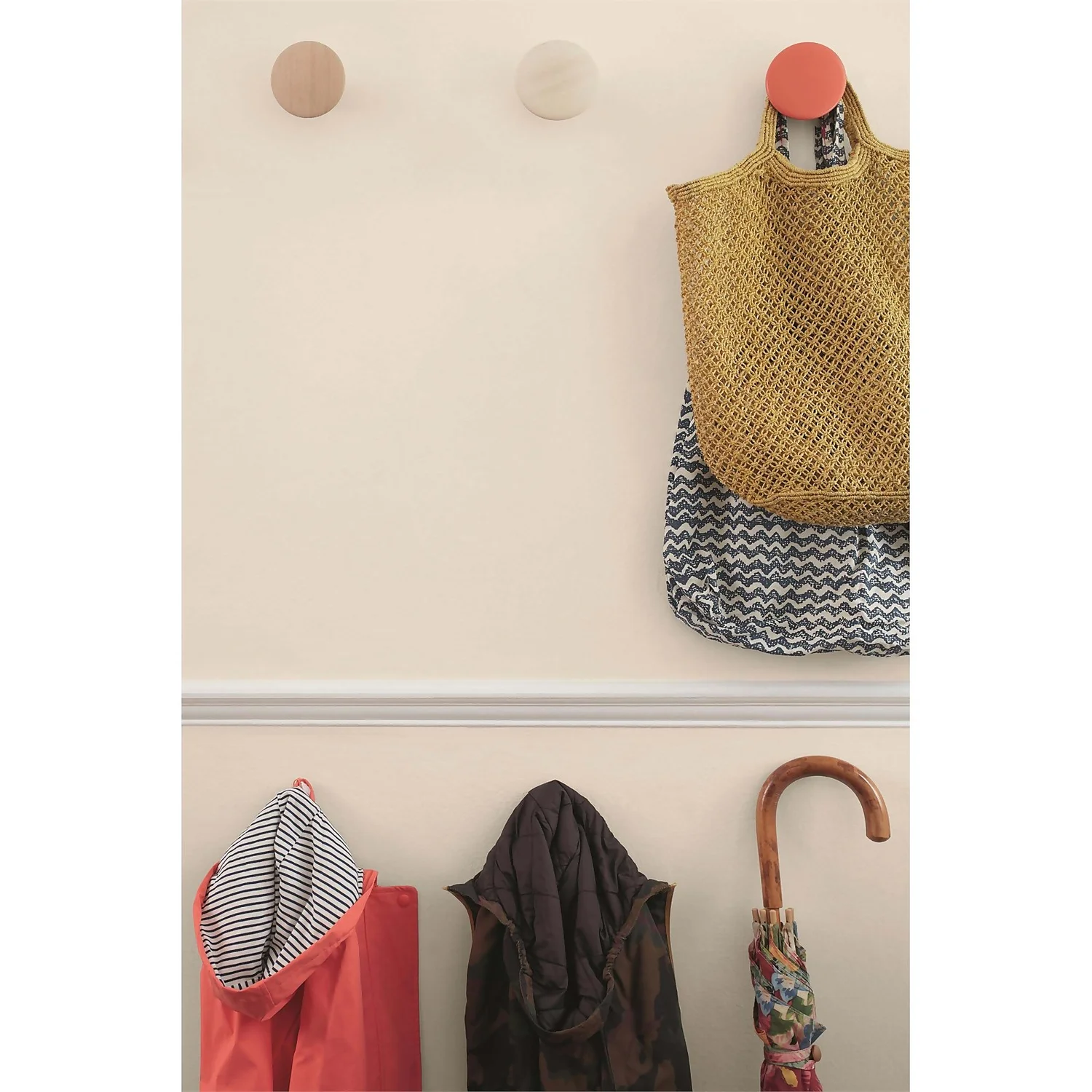 Dulux Simply Refresh One Coat Matt Paint Gentle Fawn - Tester 30ml 4 Dulux Simply Refresh One Coat Matt Paint Gentle Fawn - Tester 30ml - Image 2