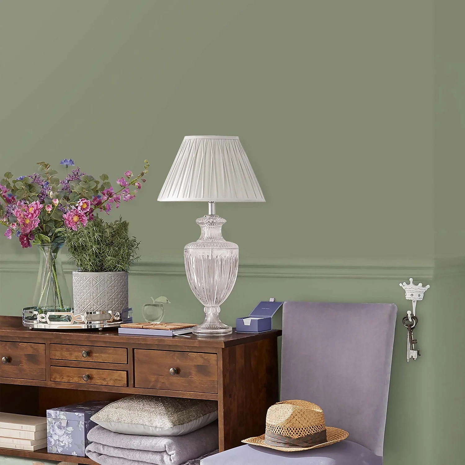 Laura Ashley Matt Emulsion Paint Hedgerow - 2.5L 4 Laura Ashley Matt Emulsion Paint Hedgerow - 2.5L - Image 2