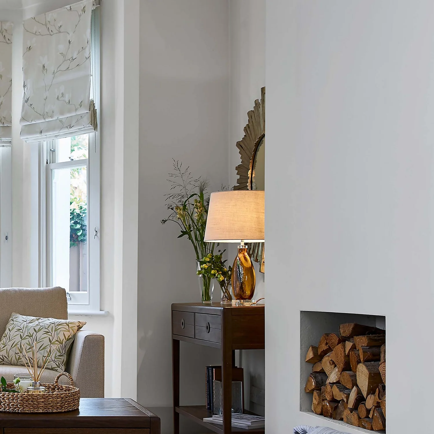 Laura Ashley Eggshell Paint Pure White - 750ml 4 Laura Ashley Eggshell Paint Pure White - 750ml - Image 2