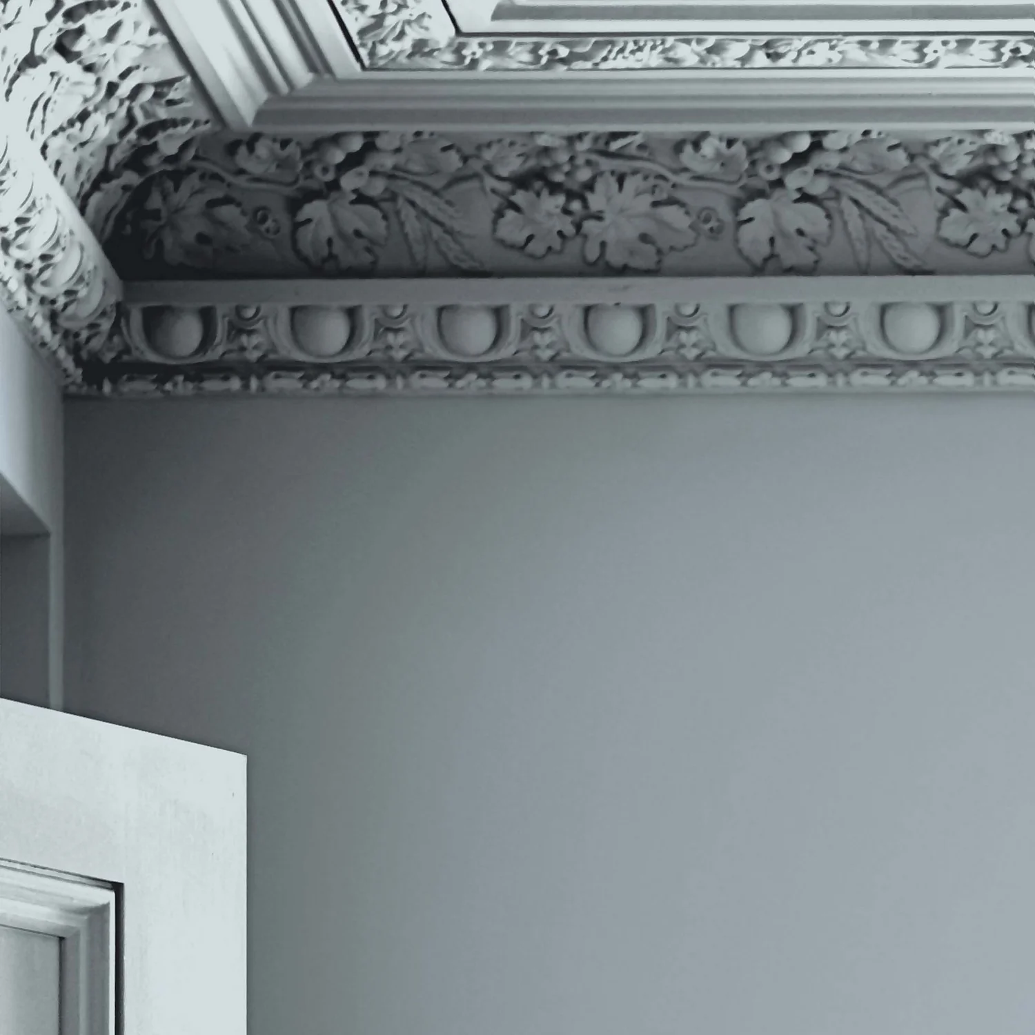 Laura Ashley Eggshell Paint Pale Seaspray - 750ml 5 Laura Ashley Eggshell Paint Pale Seaspray - 750ml - Image 3