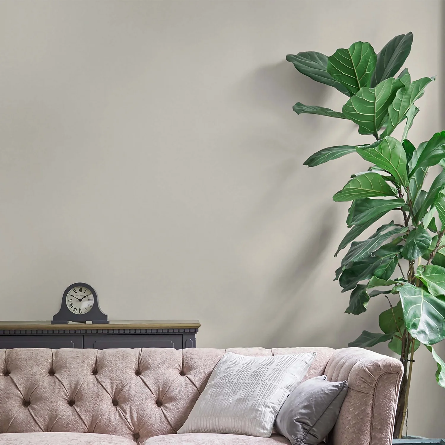 Laura Ashley Matt Emulsion Paint Ivory - Tester 100ml 4 Laura Ashley Matt Emulsion Paint Ivory - Tester 100ml - Image 2