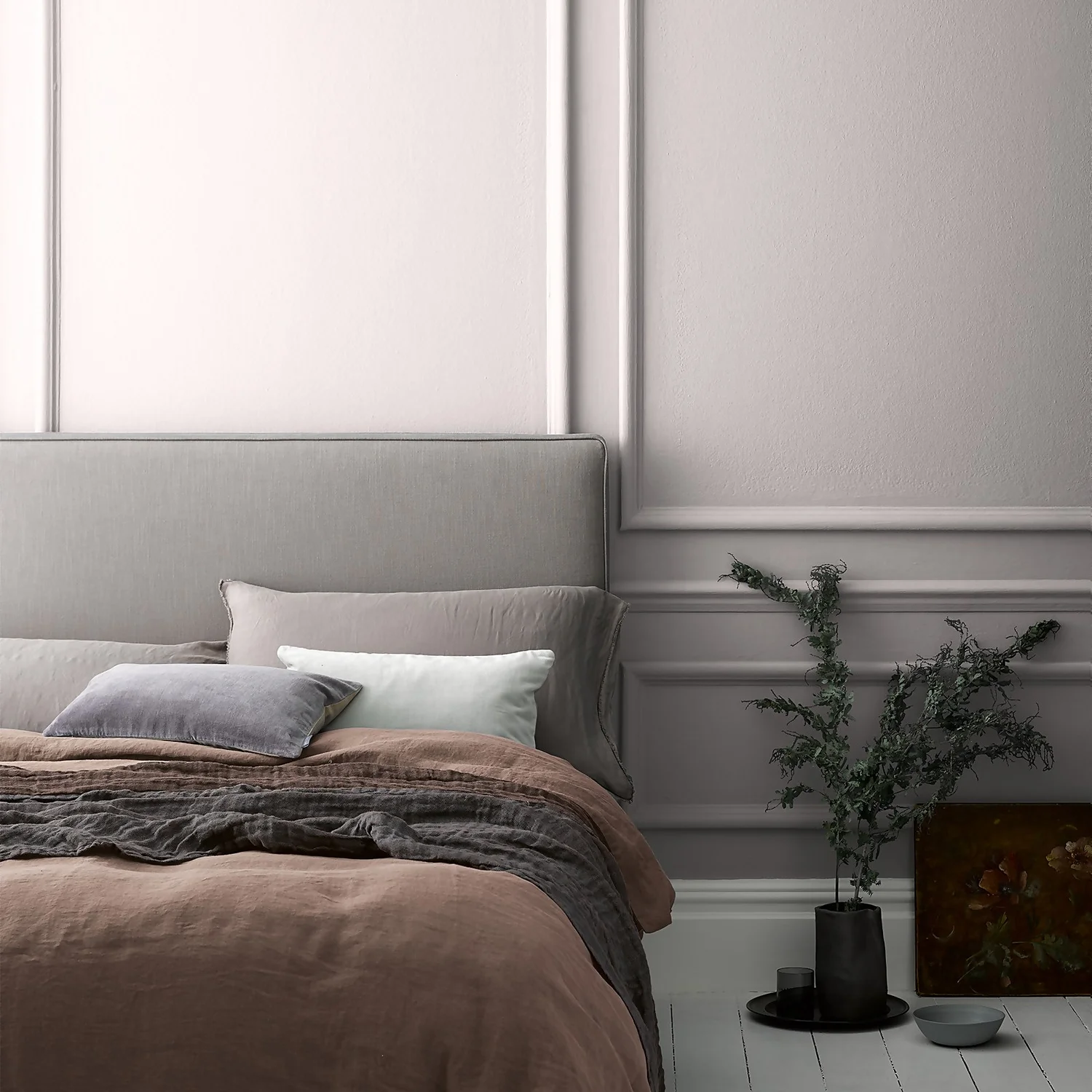 CRAFTED™ By Crown Flat Matt Interior Wall, Ceiling And Wood Paint - Softly Does It® - 2.5L 6 CRAFTED™ By Crown Flat Matt Interior Wall, Ceiling And Wood Paint - Softly Does It® - 2.5L - Image 4