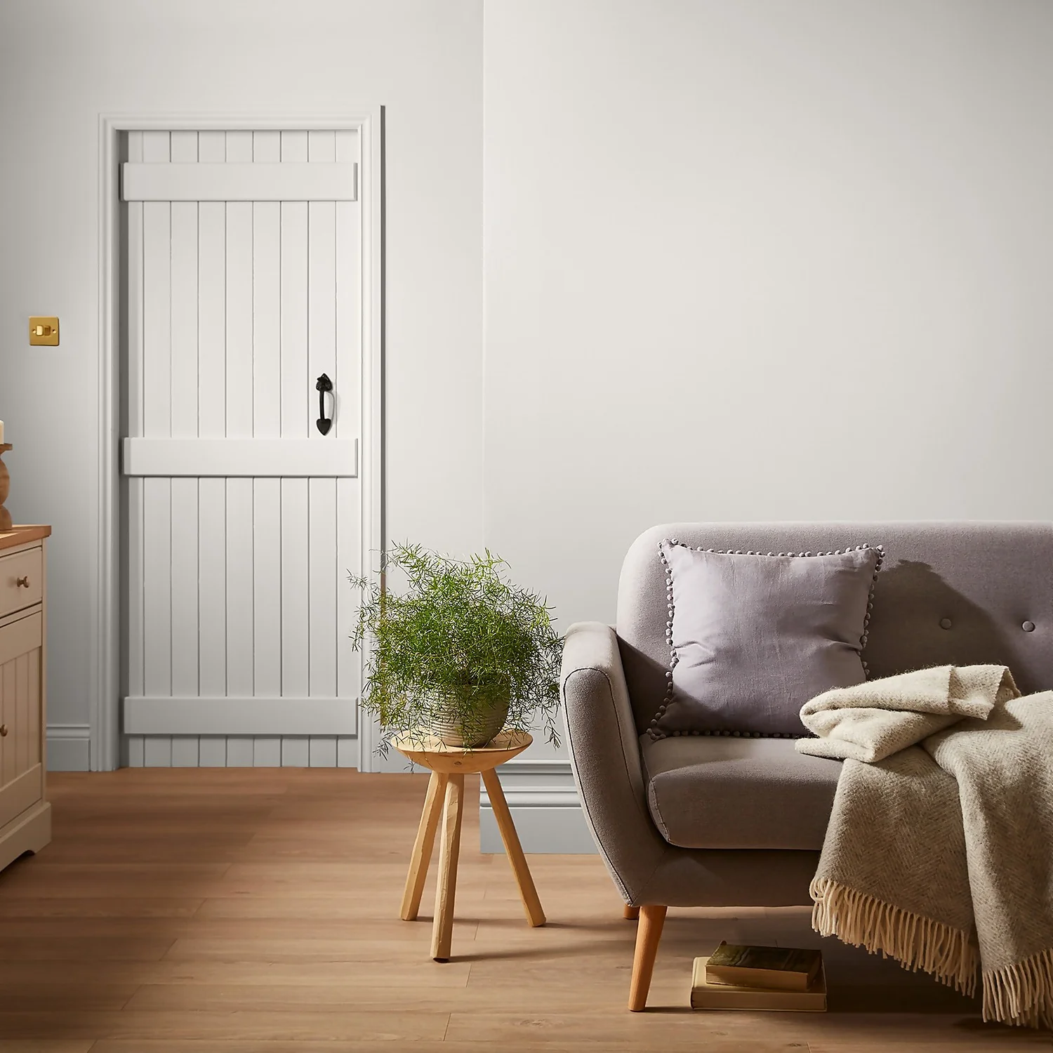 Country Living Matt Emulsion Multi-Surface Paint Sweet Souffle - 2.5L 5 Country Living Matt Emulsion Multi-Surface Paint Sweet Souffle - 2.5L - Image 3